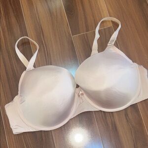 42C Torrid Curve 360 back smoothing lightly lined T-shirt bra